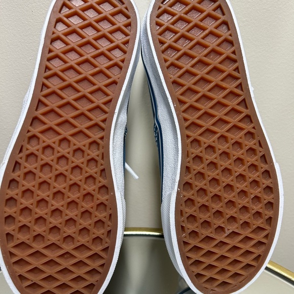 Vans Classic Navy Canvas Shoes - Picture 4 of 7